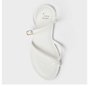 A NEW DAY Alexandra white strapy sandals size 9